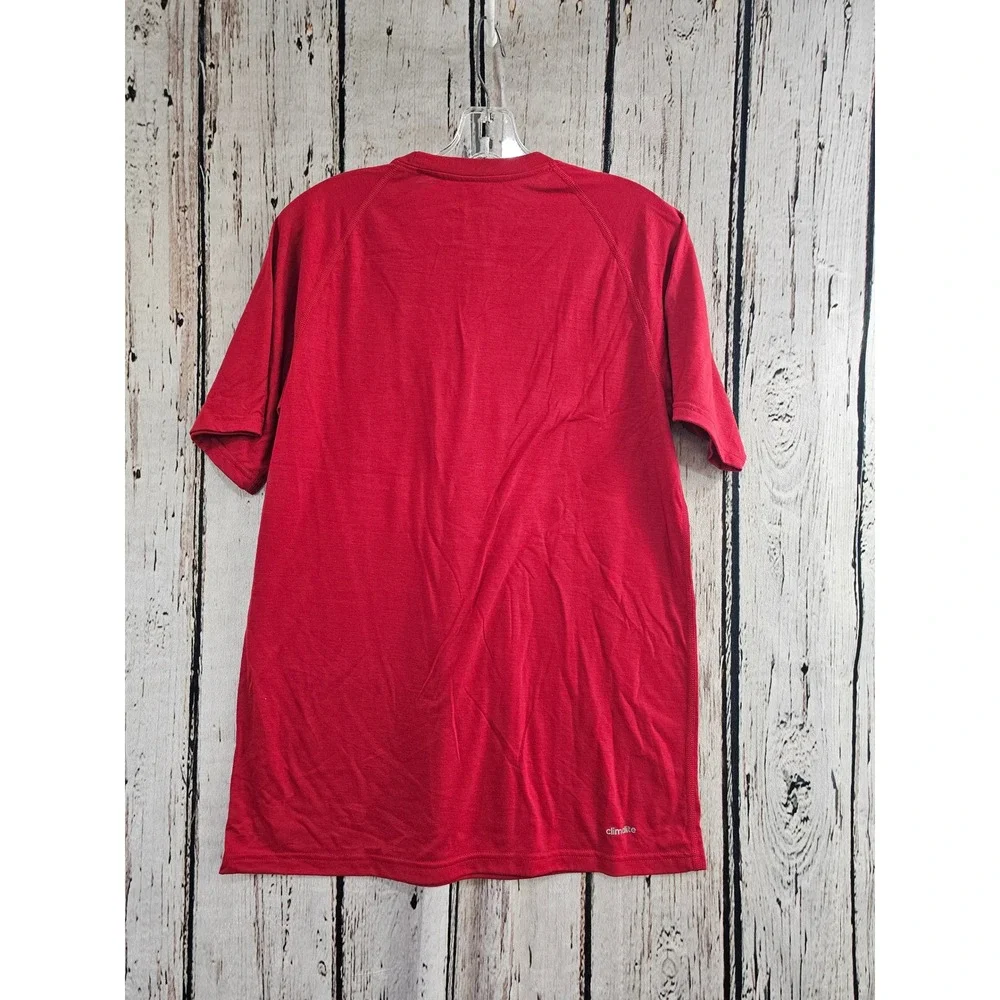 Adidas T-Shirt Mens‎ Medium Red Solid Louisville Basketball Ultimate Tee NWT NEW
